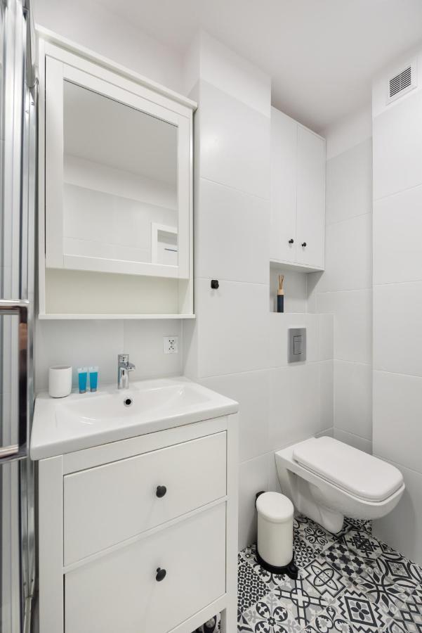 Nowogrodzka Grey Apartment Варшава Экстерьер фото