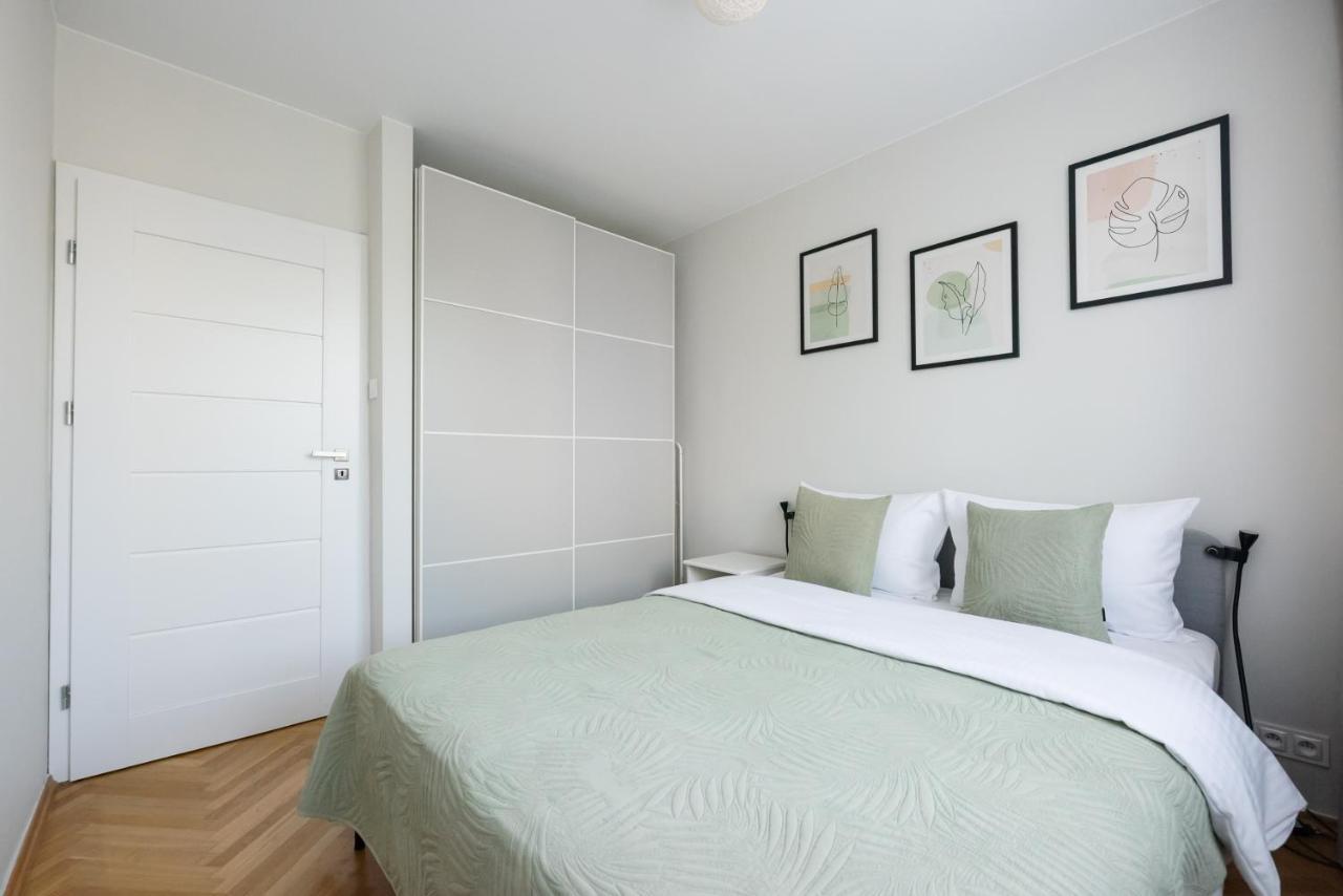 Nowogrodzka Grey Apartment Варшава Экстерьер фото