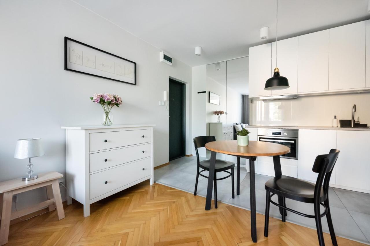 Nowogrodzka Grey Apartment Варшава Экстерьер фото